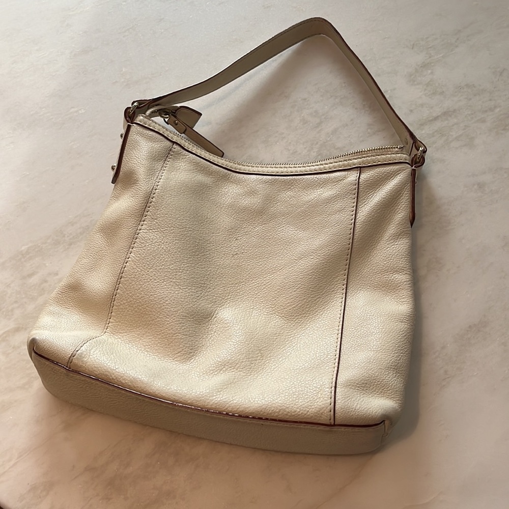 Kate Spade Shoulder bag off white, slightly worn but good conditon - Picture 3 of 5